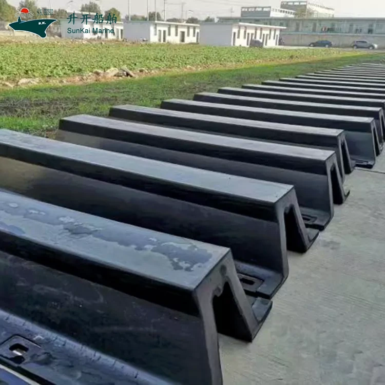Styrkelse af havnesikkerheden: Qingdao SunKai Marine masseproducerer dokkegummi-kofangerstrimler for at sikre anløbsoperationer ved indenlandske og internationale terminaler